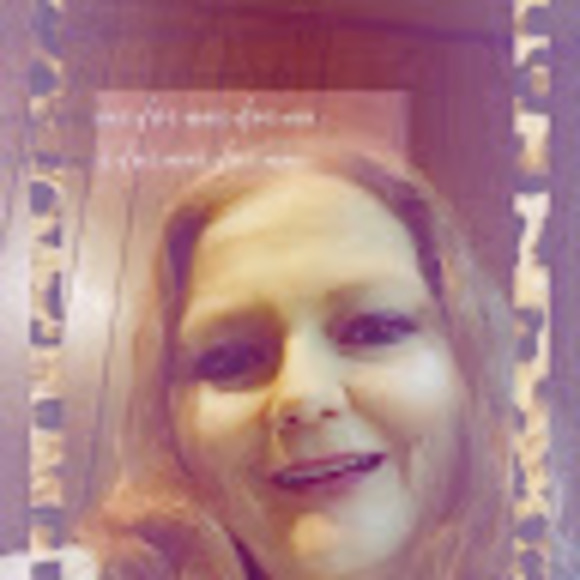 Meet your Posher, Amanda - Picture 1 of 1